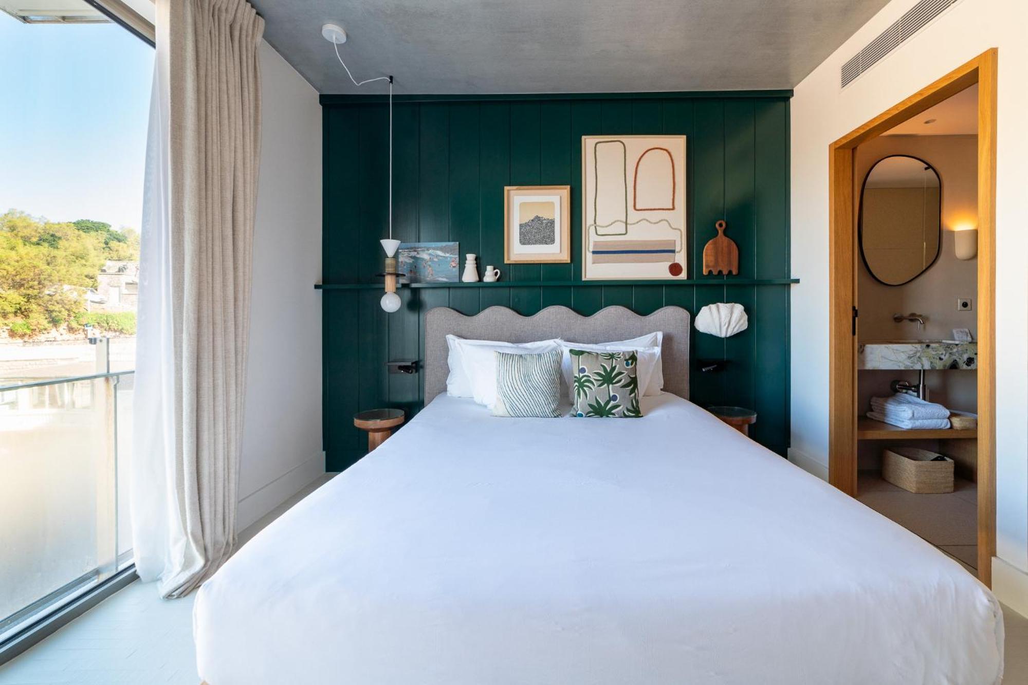 De La Hotel 4*